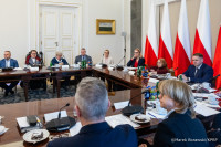 Posiedzenia Rady ds. Osób z Niepełnosprawnościami 006. imię i nazwisko twórcy zdjęcia: fot. Marek Borawski
źródło pochodzenia: Kancelaria Prezydenta Rzeczypospolitej Polskiej 
czas pozyskania zdjęcia: 07/04/2026 r.  