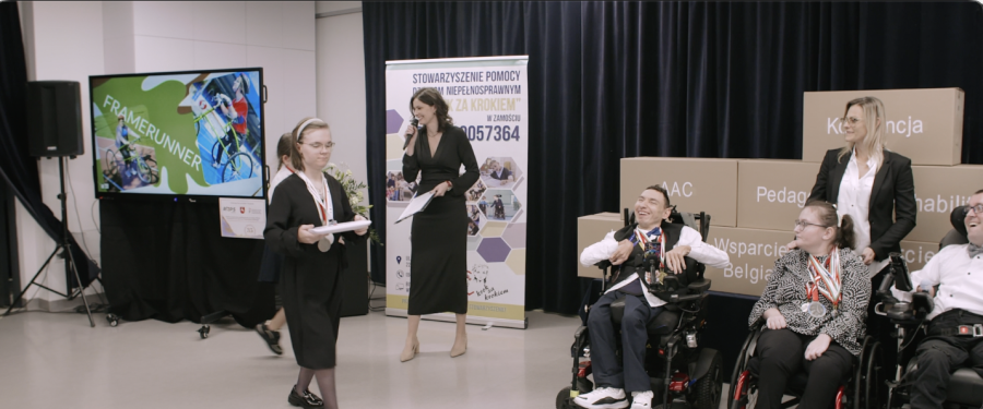 premiera filmu "Krok za krokiem" do sukcesu!