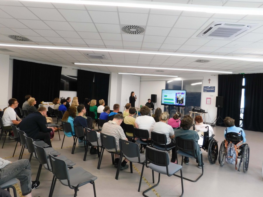 relacja z seminarium „Od aktywności zawodowej do niezależności”