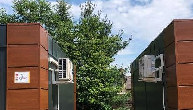 Air-conditioning units in a mini-apartment in Bondyrz